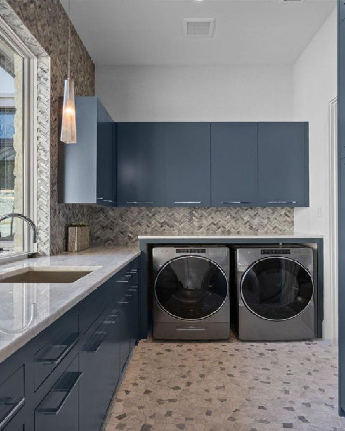 White Goods & Electrical Appliances
